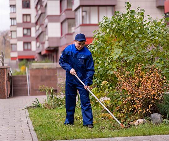 Уборка территории в Вышнем Волочке и  Тверской области