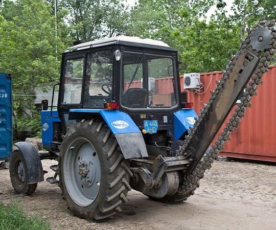 Траншеекопатель в аренду в Вышнем Волочке и  Тверской области