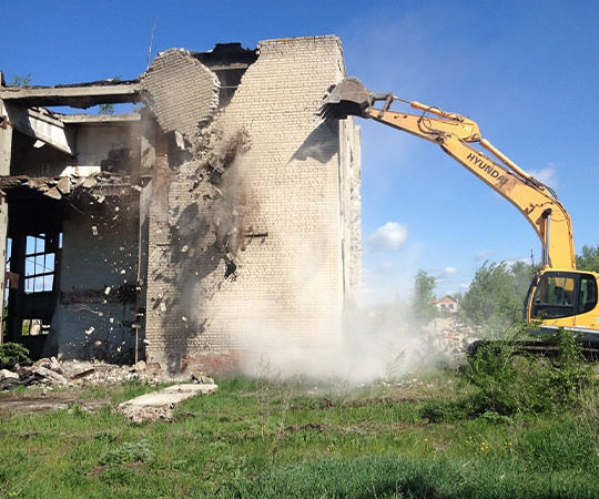Демонтаж зданий в Вышнем Волочке и  Тверской области
